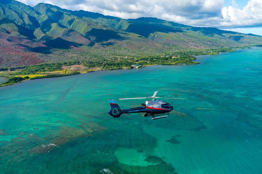 Maui: 3-Island Hawaiian Odyssey Helicopter Flight - Lanai, Shipwreck Beach, and open island views