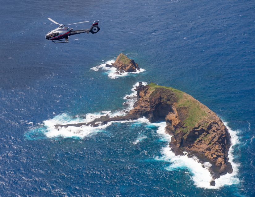 Maui: 3-Island Hawaiian Odyssey Helicopter Flight - From Kahului to West Maui and Kapalua
