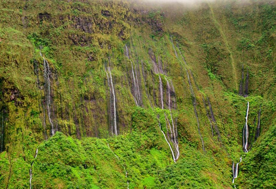 Maui and Molokai: Spectacular Helicopter Tour - Should You Book the Maui and Molokai Flight?