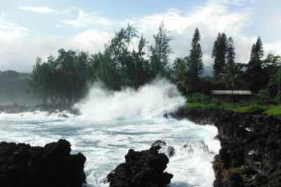 Maui: Road to Hana Luxury Limo-Van Tour with Helicopter Flight