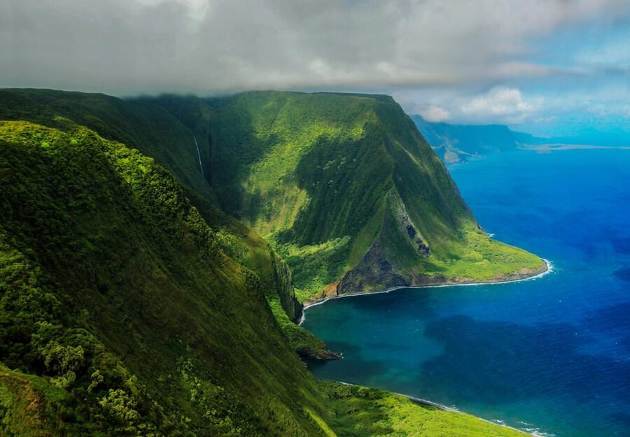 Maui: Waterfalls of West Maui and Molokai Helicopter Tour - Leaving Kahului and crossing Maui’s central sights
