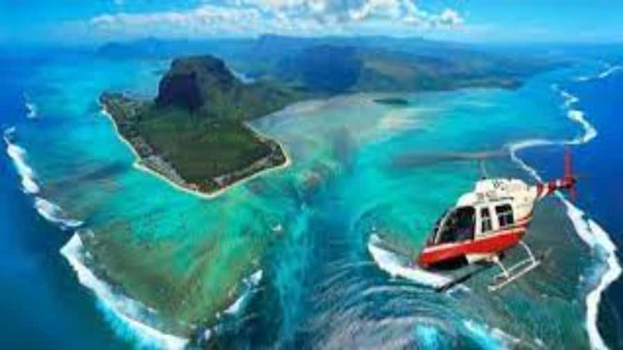 Mauritius: Scenic Helicopter Flight with Hotel Transfers - Hotel pickup with drivers who know the island