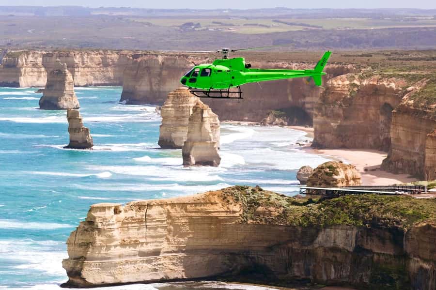 Melbourne: Private Helicopter Flight to the 12 Apostles - The optional winery addition