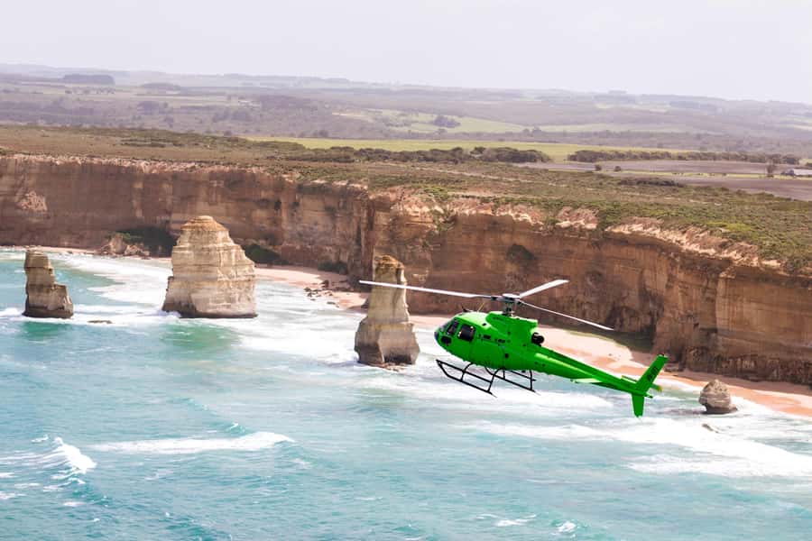 Melbourne: Private Helicopter Flight to the 12 Apostles - Starting at Rotor One in Melbourne