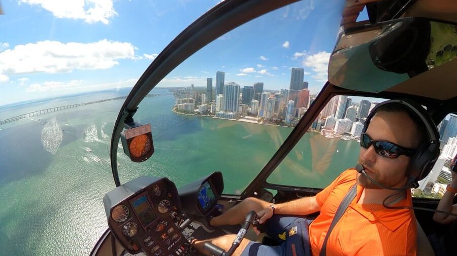 Miami: 30-Minute Private Helicopter Tour with Champagne - Coral Gables and Coconut Grove from the air
