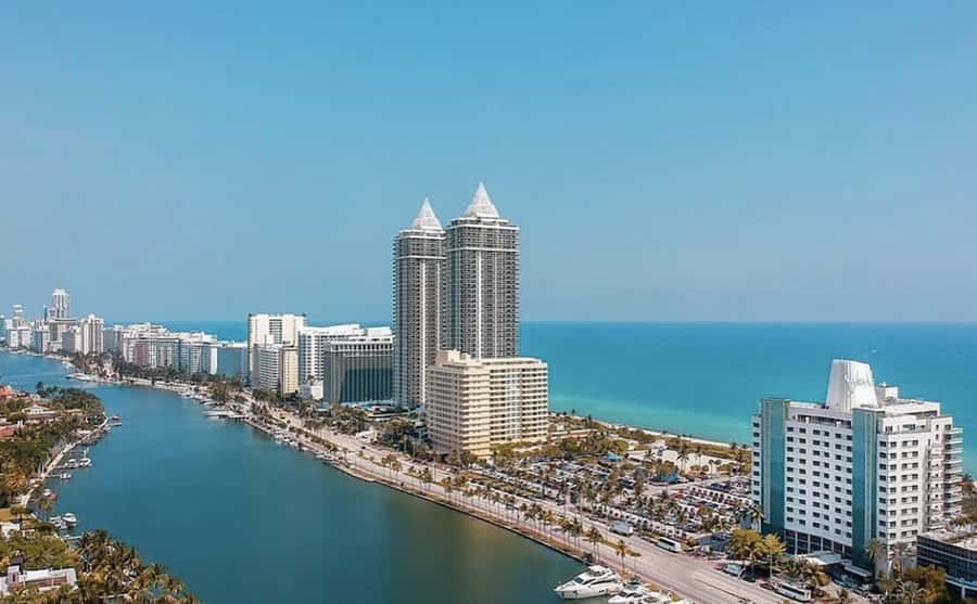 Miami: Luxury Private Helicopter Tour - Fisher Island, Key Biscayne, and the bay
