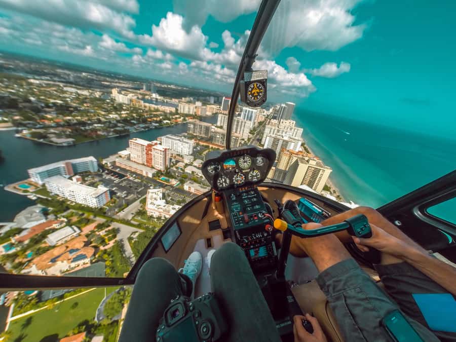 Miami: Luxury Private Helicopter Tour - South Beach, Star Island, and Miami’s famous addresses