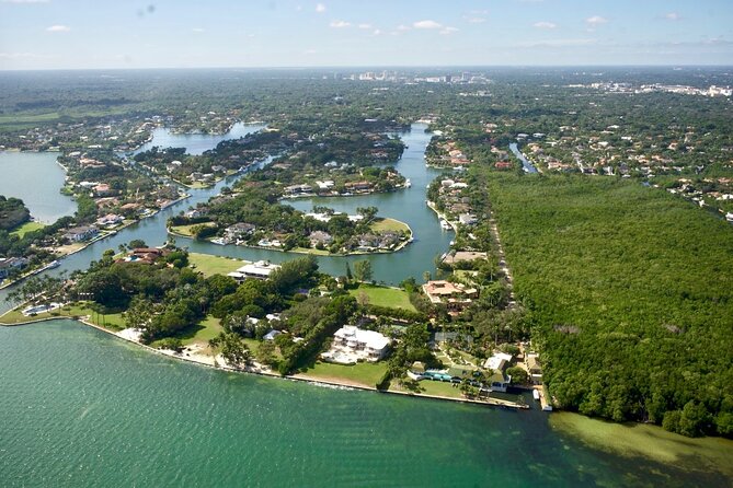 Miami Private Helicopter Tour for 3 Passengers - Coconut Grove and Coral Gables shorelines