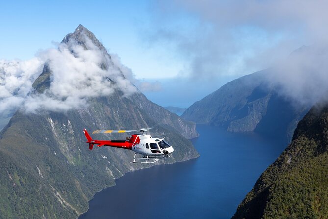 Milford Extended Helicopter Tour from Queenstown - What the pilots add to the experience