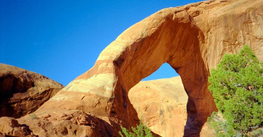 Moab: Backcountry Arches Helicopter Tour - Weather, timing, and practical planning