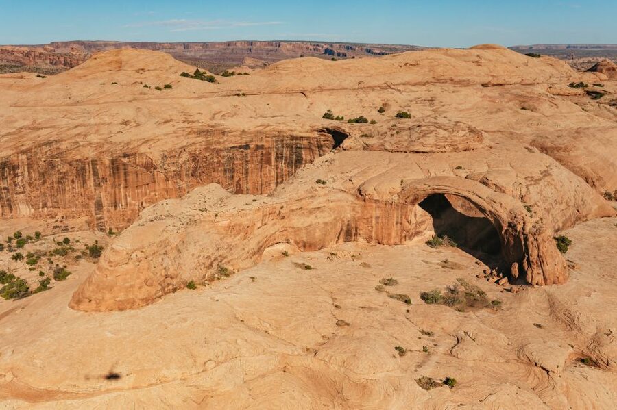 Moab: Backcountry Arches Helicopter Tour - 4x4 trails and the Colorado River canyon