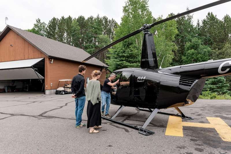 Mont Tremblant: Helicopter Tour with Optional Stopover - The 30-minute mountain stop