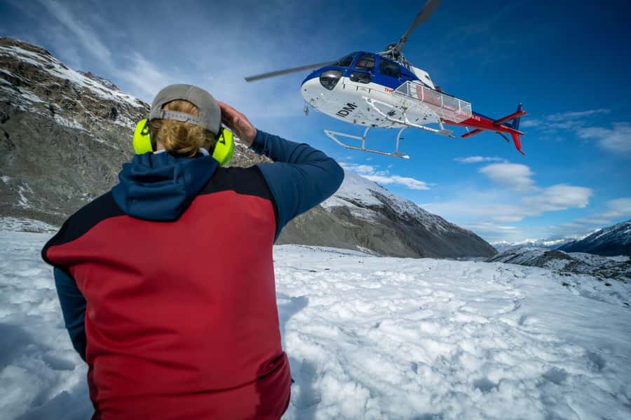 Mount Cook: 3 Hour Heli Hike to the Tasman Glacier - Who should book this heli hike?