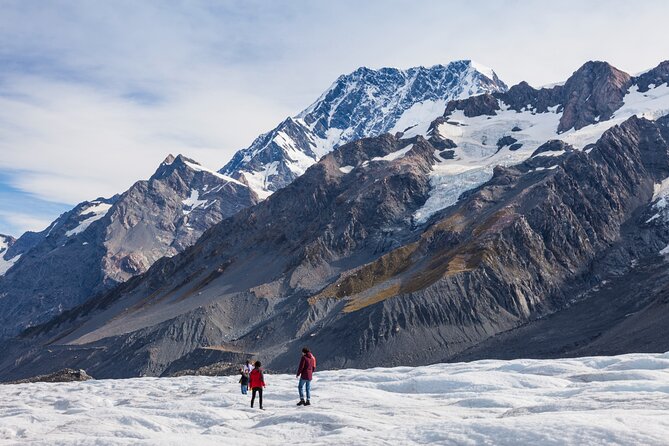 Mount Cook: 3-Hour Tasman Glacier Heli-Hike - Guides make a real difference