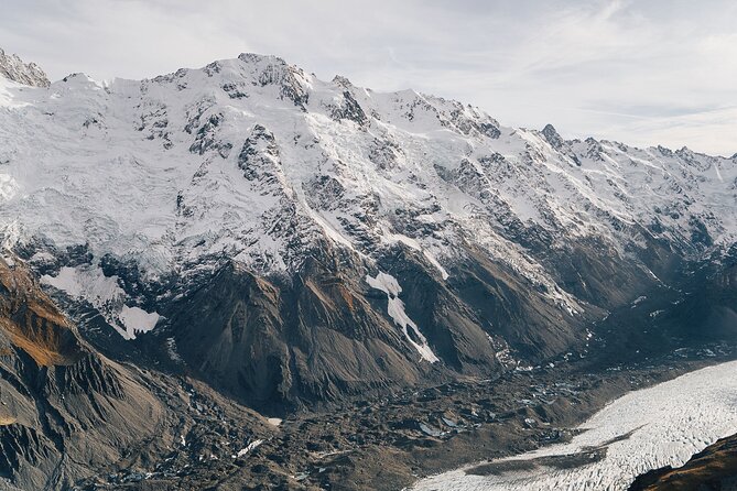 Mount Cook: Mountains High 40-Minute Helicopter Flight - A snow landing above the Tasman Glacier