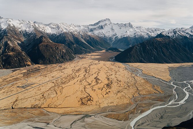 Mount Cook: Mountains High 40-Minute Helicopter Flight - Practical details before you go