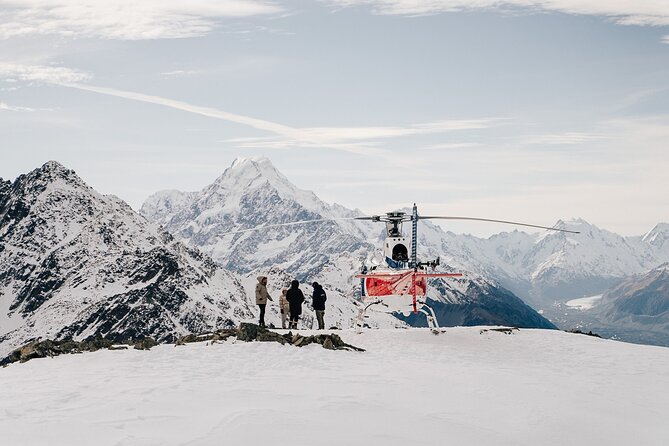 Mount Cook: Mountains High 40-Minute Helicopter Flight - The open cabin and small-group advantage