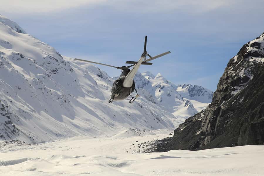 Mount Cook: Ski Plane and Helicopter Glacier Combo Flight - The final call on this Tasman Glacier flight