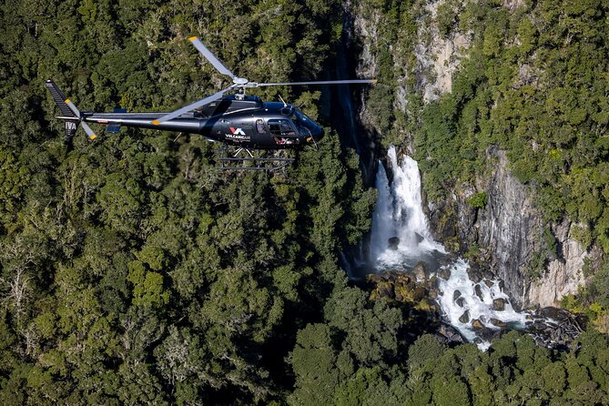 Mount Tarawera Volcanic Adventure by Helicopter - From Lakefront Drive to the volcano