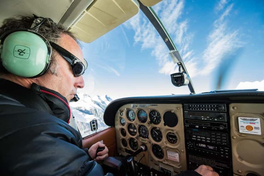 Mt Cook: 55-Minute Scenic Flight in Helicopter or Ski Plane - Following the Tasman Sea before turning inland