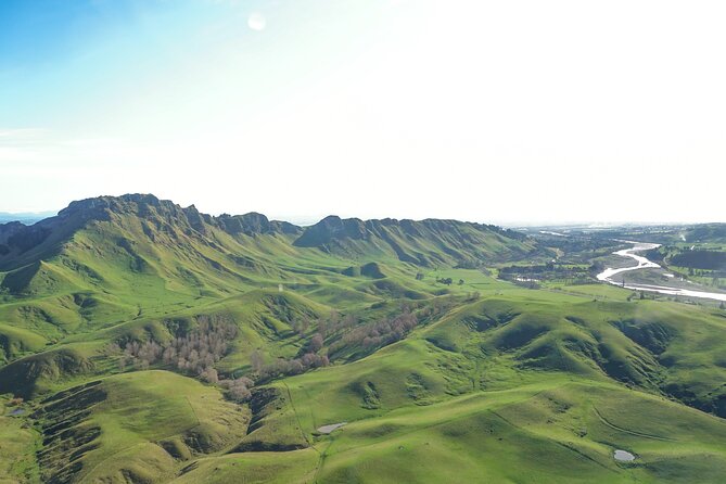 Napier Helicopter Flight & Classic Car Transfer - Why this short flight gives you a better map of Napier