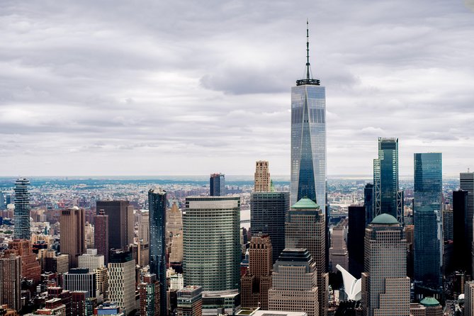 New York City Grand Island Helicopter Tour - A six-seat helicopter means a close, shared experience