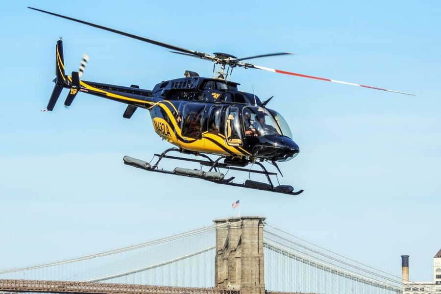 New York City: Manhattan Helicopter Tour - Seats, photos, and the practical trade-offs