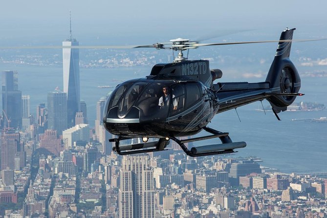 New York Helicopter Tour: City Skyline Experience - Central Park, Yankee Stadium, and the George Washington Bridge