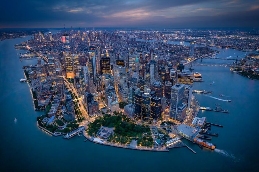 New York: Private Scenic Helicopter Charter with Champagne - Choosing the aircraft and filling the seats