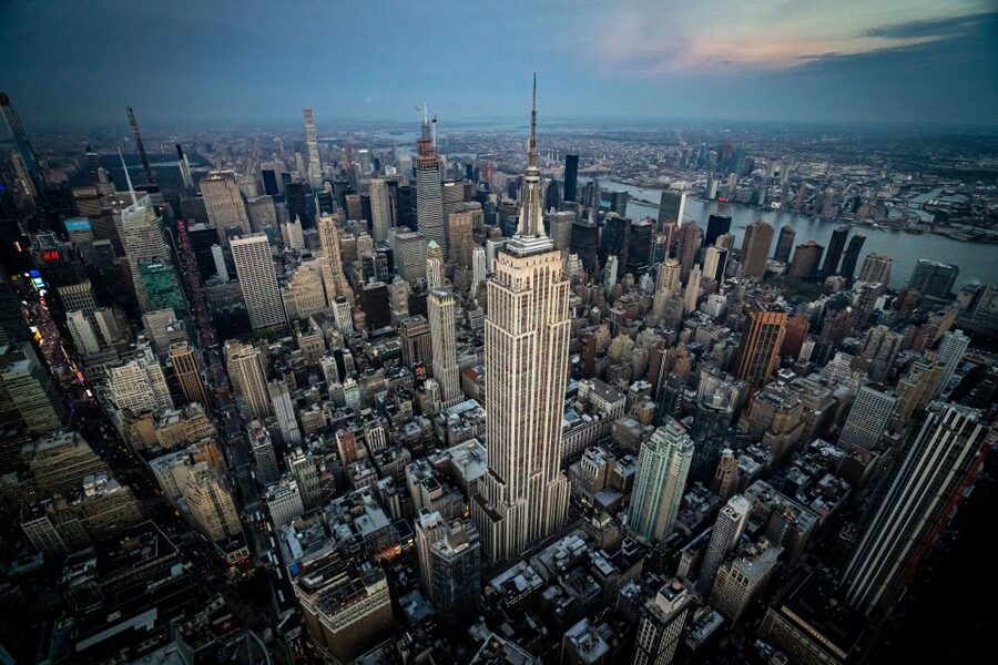 New York: Private Scenic Helicopter Charter with Champagne - Central Park, Columbus Circle, and Midtown towers