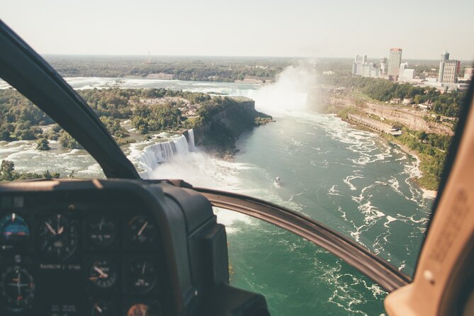 NF USA - Luxury Helicopter Tour with Maid of the Mist & Lunch - The 12-Minute Helicopter Flight
