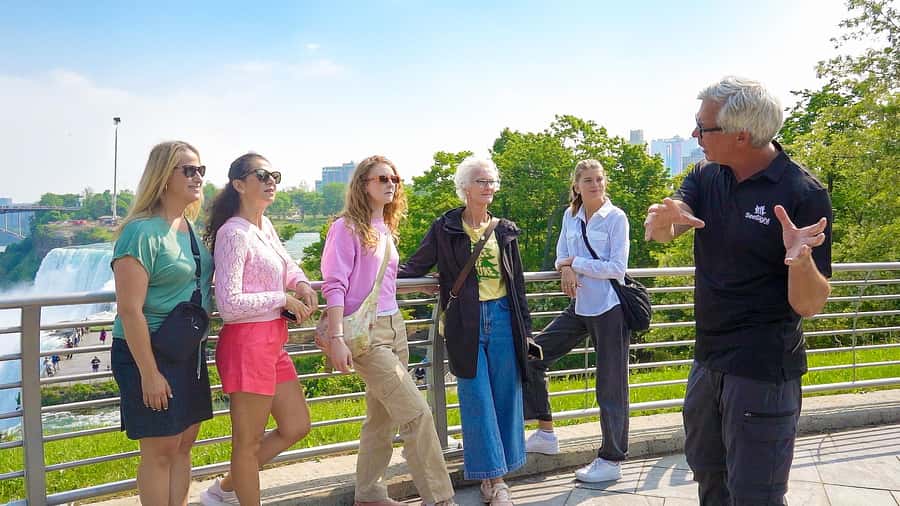 Niagara Falls USA: Boat Tour & Helicopter Ride with Transfer - Hotel pickup and a seven-person group