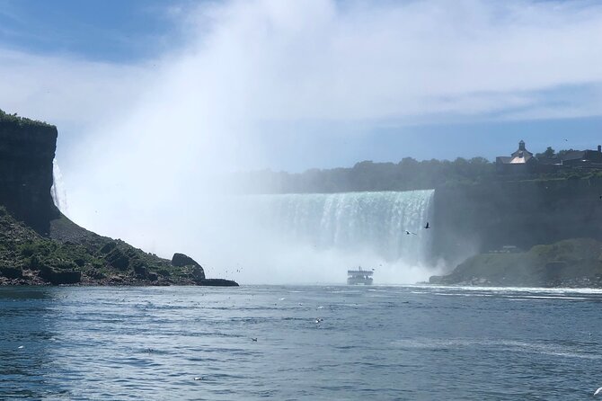 Niagara Falls VIP Private SUV Tour: Helicopter & Boat included - Maple Leaf Place and Ontario maple syrup