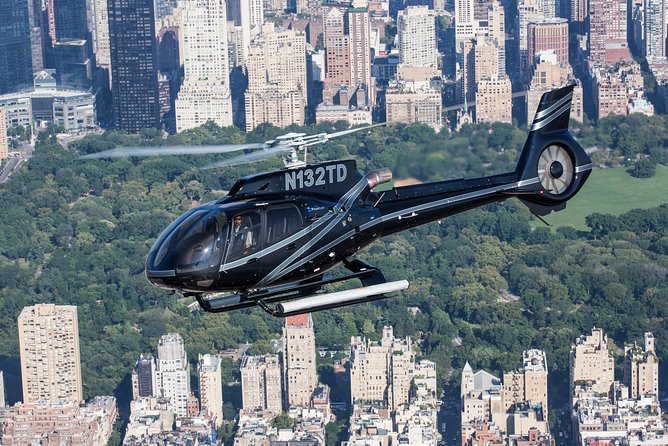 NY Helicopter Tour: Ultimate NYC Sightseeing (Heliport fees Incl) - Seating, windows, and getting good views
