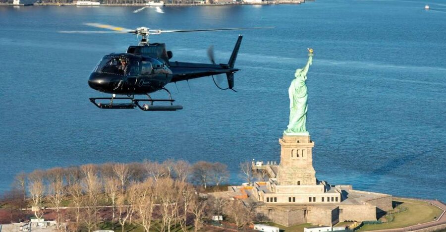 NYC: Big Apple Helicopter Tour - Pier 6 check-in and the small aircraft setting