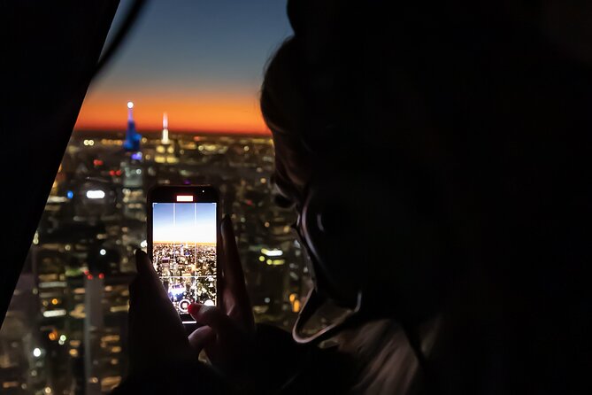 NYC Helicopter Proposal Tour with Photos and Champagne - The landing-zone surprise with roses, chocolates, and Champagne