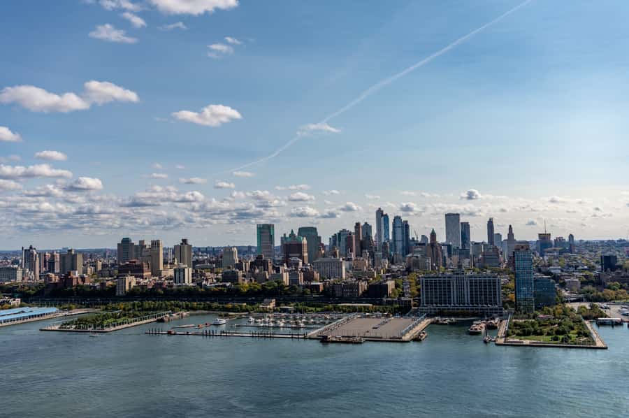 NYC: Manhattan Sightseeing Helicopter Tour - A short flight that feels longer in the air