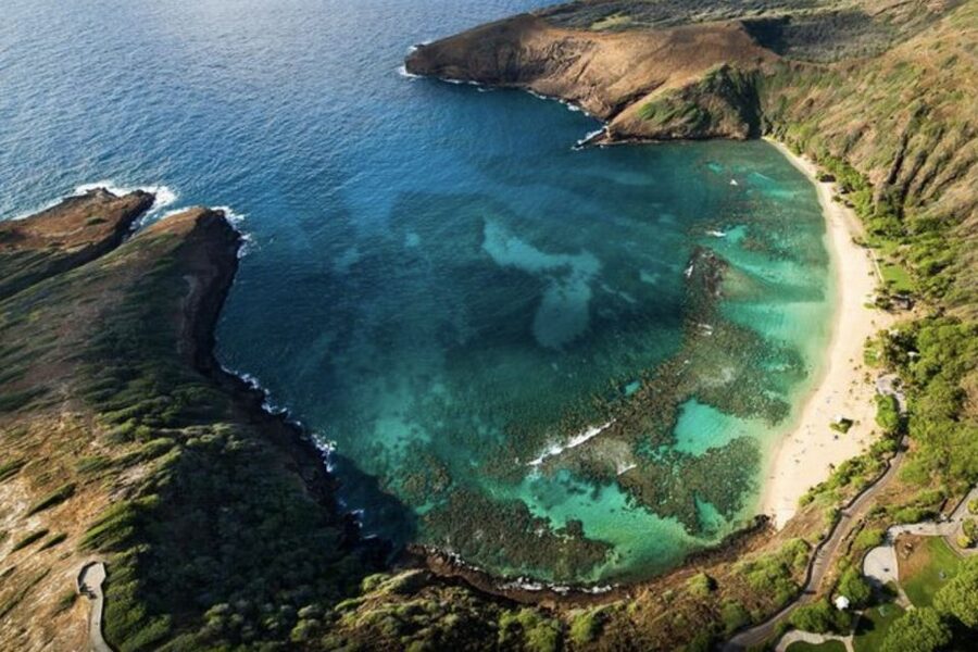 Oahu: Helicopter Tour with Doors On or Off - Ka’a’awa Valley and the view toward Sacred Falls