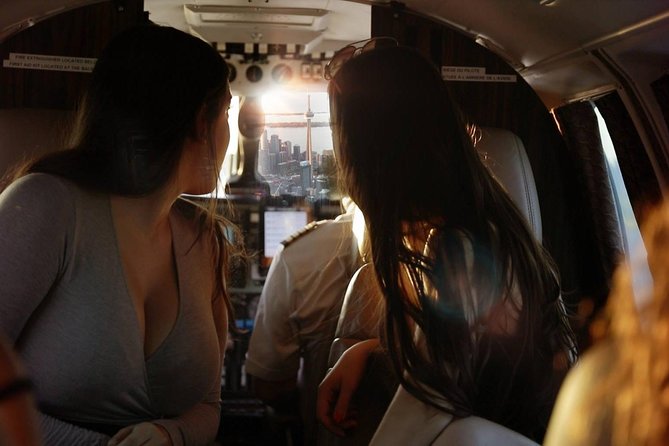 One hour Aerial Tour of Toronto and Niagara Falls with iflyTOTO - The flight to Niagara Falls