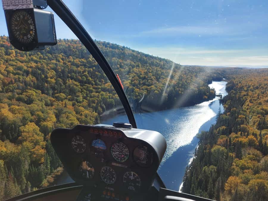Ottawa: Panoramic helicopter flight (Gatineau Park + downtown) - Key points to know before booking