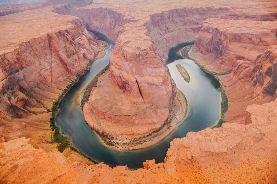 Page: Horseshoe Bend Helicopter Flight - What the 10-minute itinerary feels like