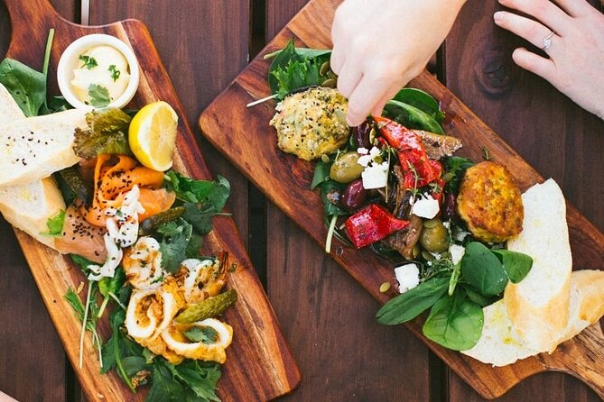 Pearls & Coast: 35-Min Heli Flight, Willie Creek Tour & Lunch - Lunch at Harvest Café