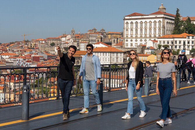 Porto 360°: Helicopter Flight, Guided Walking Tour & River Cruise - Who should book this experience?