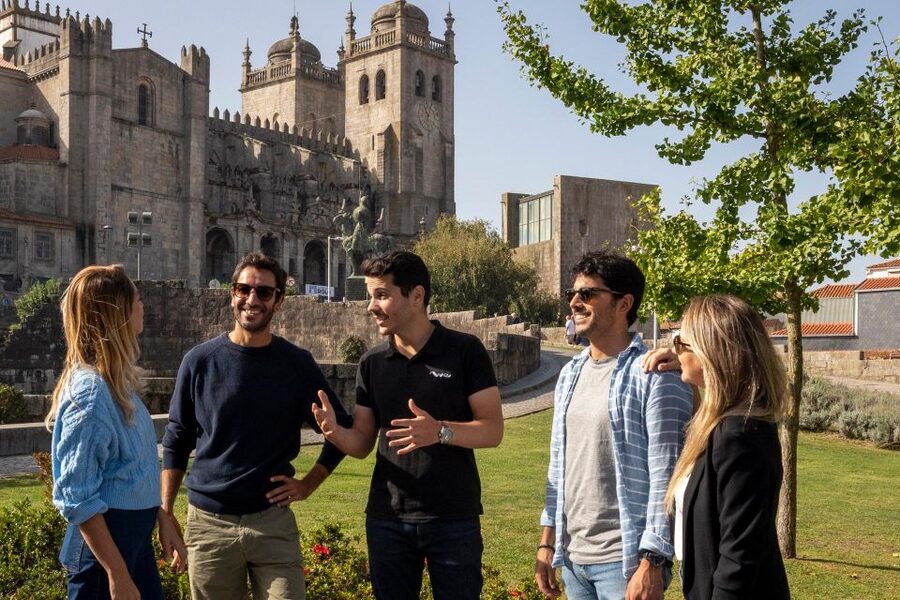 Porto: Helicopter Ride, Guided Walking Tour & River Cruise - Three ways to see Porto in five hours