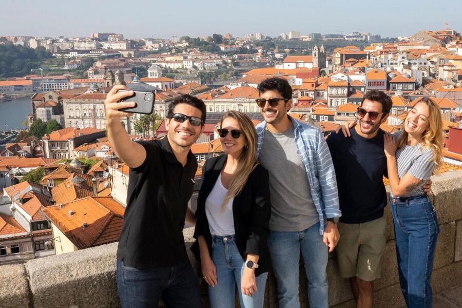 Porto: Helicopter Ride, Guided Walking Tour & River Cruise - What the guide adds to the experience