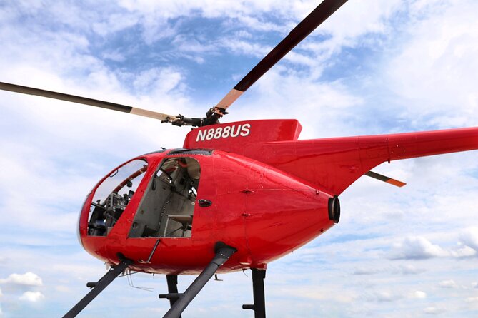 Private 45-Minute Chicago Skyline Helicopter Tour - The pilots shape the experience