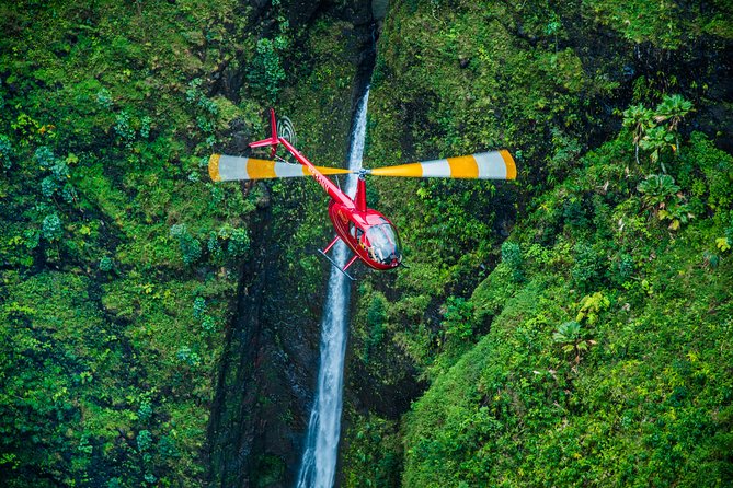 Private 45 Minute Helicopter Tour with Romantic Landing - Chinaman’s Hat and Oahu’s famous maze