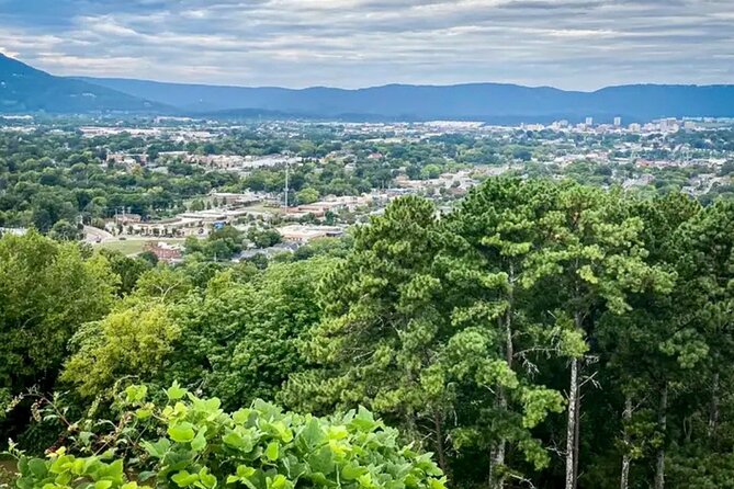 Private Helicopter Tour over South Chattanooga TN - Meeting the pilot at 1045 E 23rd Street