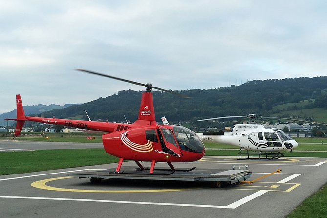 Private helicopter tour to Jura and Seeland - a beautiful sightseeing flight - Lake Murten and the Vineyards of Vully