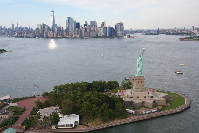 Private New York City Helicopter Tour for 2-6 from Westchester - Reaching Westchester County Airport